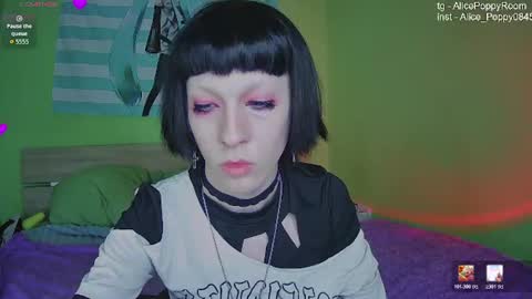 poppyfluffy online show from June 25, 6:12 pm