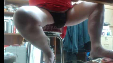 Snapshot of popstarbiker chatting on December 18, 2:10 am Pop online show from December 18, 2:10 am