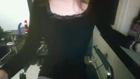 Snapshot of porcelain_tears01 chatting on October 12, 9:08 am porcelain_tears01 online show from October 12, 9:08 am