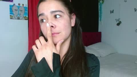 Snapshot of porcelainlux chatting on February 13, 3:39 am porcelainlux online show from February 13, 3:39 am