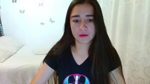 Snapshot of porcelainlux chatting on March 3, 8:32 pm porcelainlux online show from March 3, 8:32 pm