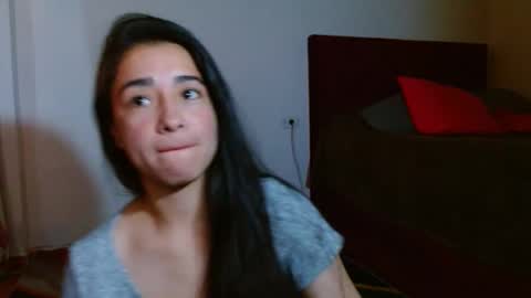 Snapshot of porcelainlux chatting on October 19, 10:54 pm porcelainlux online show from October 19, 10:54 pm