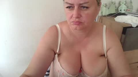 MelissOfficial online show from July 16, 6:52 am