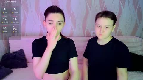 Ana and Tati online show from October 23, 7:56 pm