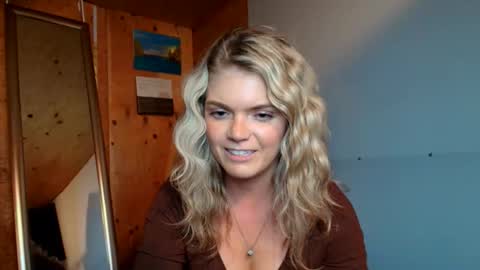 Snapshot of porshabelle chatting on January 17, 6:29 am porshabelle online show from January 17, 6:29 am