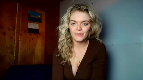 Snapshot of porshabelle chatting on January 18, 8:51 am porshabelle online show from January 18, 8:51 am