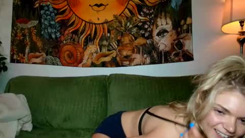 Snapshot of porshabelle chatting on March 10, 5:45 am porshabelle online show from March 10, 5:45 am