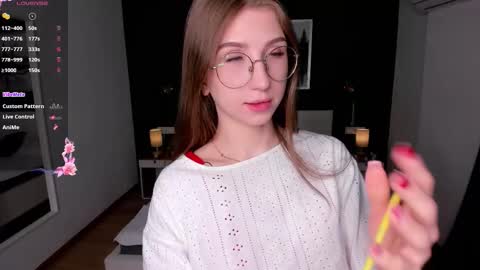 Elizabeth online show from March 10, 7:41 pm