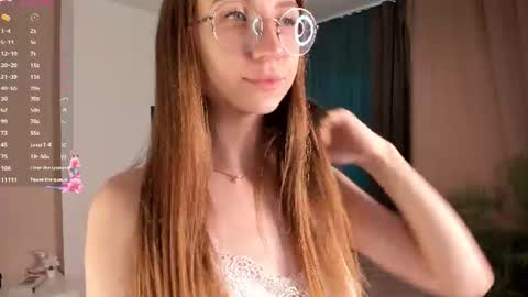 Snapshot of portia_bubbles chatting on July 20, 8:17 am Elizabeth online show from July 20, 8:17 am