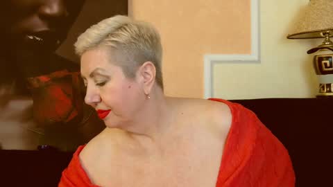 LADY POSH online show from January 7, 10:30 pm