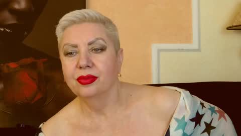 LADY POSH online show from February 7, 3:01 am