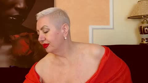 LADY POSH online show from October 7, 9:23 pm