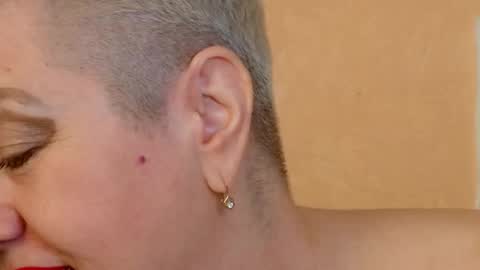 LADY POSH online show from October 16, 8:54 pm