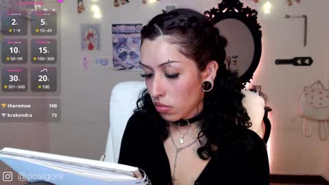 Snapshot of posigore chatting on December 2, 9:28 pm Anna Goth independient model online show from December 2, 9:28 pm