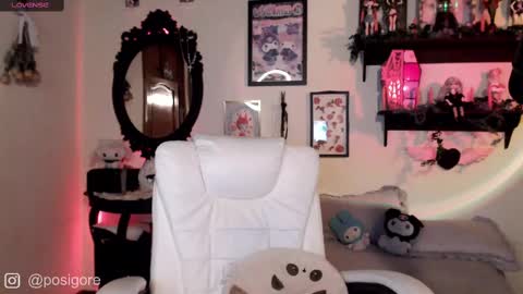 Snapshot of posigore chatting on February 15, 1:21 am Anna Goth independient model online show from February 15, 1:21 am