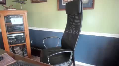 Snapshot of poundinmycock4u chatting on November 19, 6:08 pm PoundinMyCock4U online show from November 19, 6:08 pm