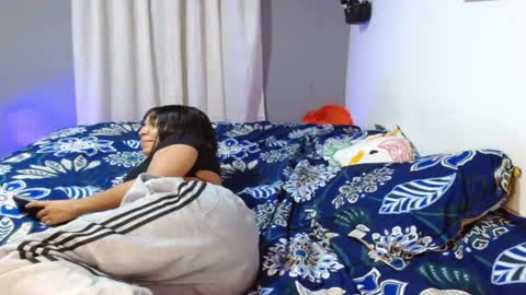 Snapshot of power_hot18 chatting on February 19, 3:50 am ALEX Y ALEXA online show from February 19, 3:50 am