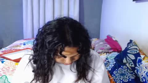 Snapshot of power_hot18 chatting on October 17, 3:20 am ALEX Y ALEXA online show from October 17, 3:20 am