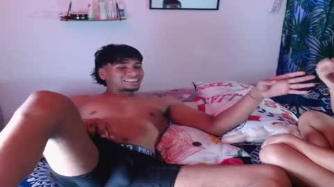 Snapshot of power_hot18 chatting on February 5, 4:17 am ALEX Y ALEXA online show from February 5, 4:17 am