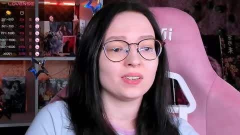 Snapshot of power_robynn chatting on June 1, 4:20 pm Robyn online show from June 1, 4:20 pm