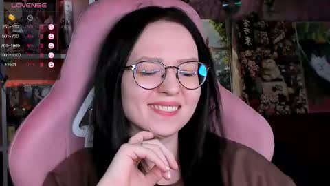 Snapshot of power_robynn chatting on June 19, 5:17 pm Robyn online show from June 19, 5:17 pm