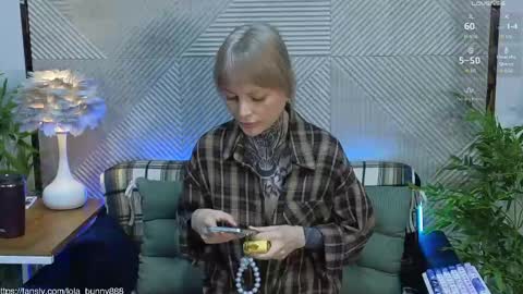 Lola online show from May 2, 5:01 am