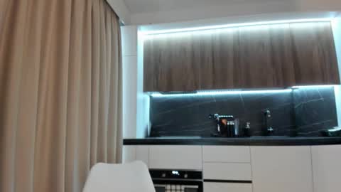 powership_hotmuscle online show from April 12, 3:06 pm