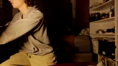 Snapshot of powertopbottom chatting on October 23, 4:45 am PowerSwitch online show from October 23, 4:45 am