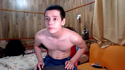 Snapshot of powertwinky chatting on October 5, 4:11 am chris independent online show from October 5, 4:11 am