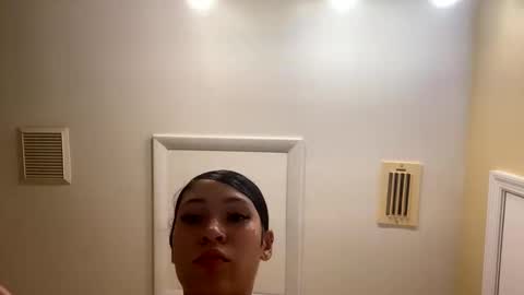pr3ttynperla online show from September 27, 1:10 am