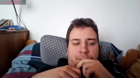 Snapshot of prdolac chatting on February 8, 8:20 am prdolac online show from February 8, 8:20 am