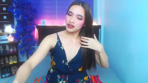 Snapshot of preciosa_banks69 chatting on February 23, 11:00 am preciosa_banks69 online show from February 23, 11:00 am