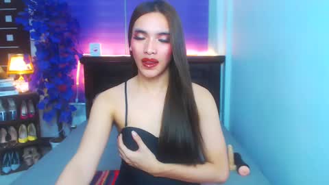 Snapshot of preciosa_banks69 chatting on March 6, 5:43 pm preciosa_banks69 online show from March 6, 5:43 pm