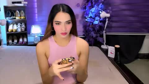Snapshot of preciosa_banks69 chatting on November 28, 6:27 am preciosa_banks69 online show from November 28, 6:27 am