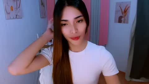 Snapshot of preciosa_banks69 chatting on June 19, 1:15 pm preciosa_banks69 online show from June 19, 1:15 pm