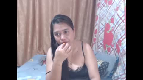 Snapshot of precious0088 chatting on June 9, 2:45 am precious0088 online show from June 9, 2:45 am