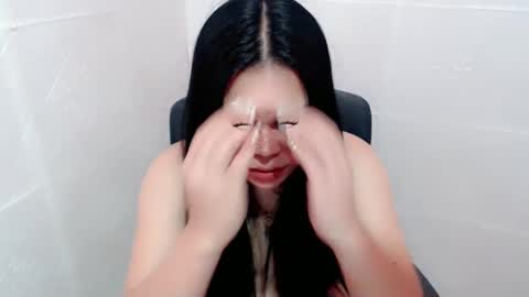 Snapshot of preciousangel69xxx chatting on December 12, 6:14 am MAXXINE online show from December 12, 6:14 am