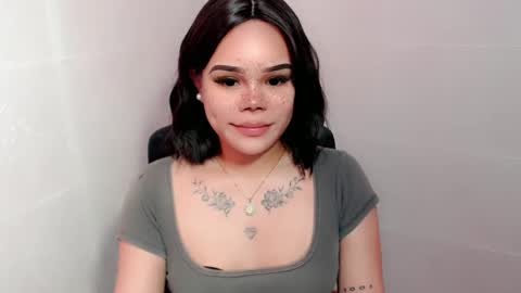 Snapshot of preciousangel69xxx chatting on January 19, 9:45 pm MAXXINE online show from January 19, 9:45 pm