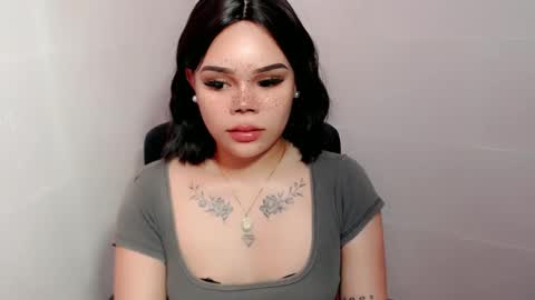 Snapshot of preciousangel69xxx chatting on January 22, 8:17 pm MAXXINE online show from January 22, 8:17 pm