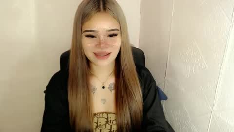 Snapshot of preciousangel69xxx chatting on February 22, 9:56 am MAXXINE online show from February 22, 9:56 am