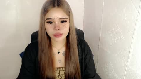 Snapshot of preciousangel69xxx chatting on February 24, 5:43 am MAXXINE online show from February 24, 5:43 am