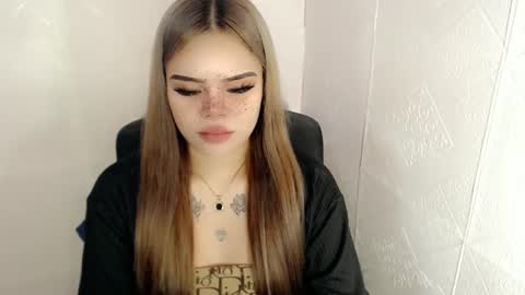 Snapshot of preciousangel69xxx chatting on February 25, 8:36 am MAXXINE online show from February 25, 8:36 am