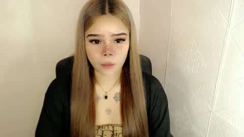 Snapshot of preciousangel69xxx chatting on March 1, 9:15 pm MAXXINE online show from March 1, 9:15 pm