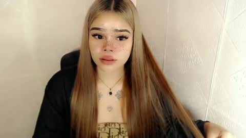 Snapshot of preciousangel69xxx chatting on March 9, 7:34 am MAXXINE online show from March 9, 7:34 am