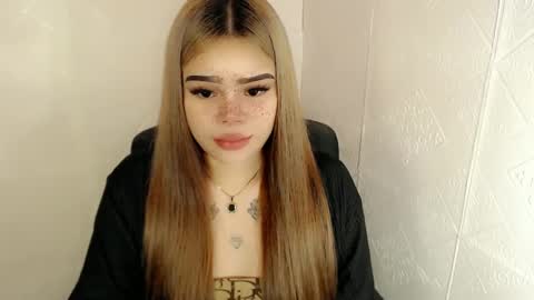 Snapshot of preciousangel69xxx chatting on March 12, 3:57 am MAXXINE online show from March 12, 3:57 am