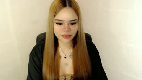 Snapshot of preciousangel69xxx chatting on October 5, 2:32 am MAXXINE online show from October 5, 2:32 am