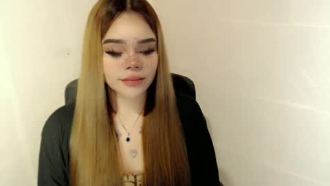 MAXXINE online show from March 18, 2:58 am