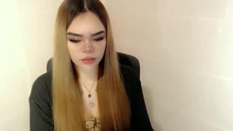 MAXXINE online show from April 14, 2:28 am