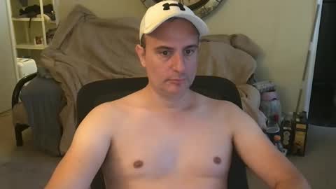 preppyguyintokink1 online show from November 4, 5:45 pm