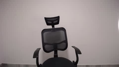 Plux online show from December 9, 5:40 am